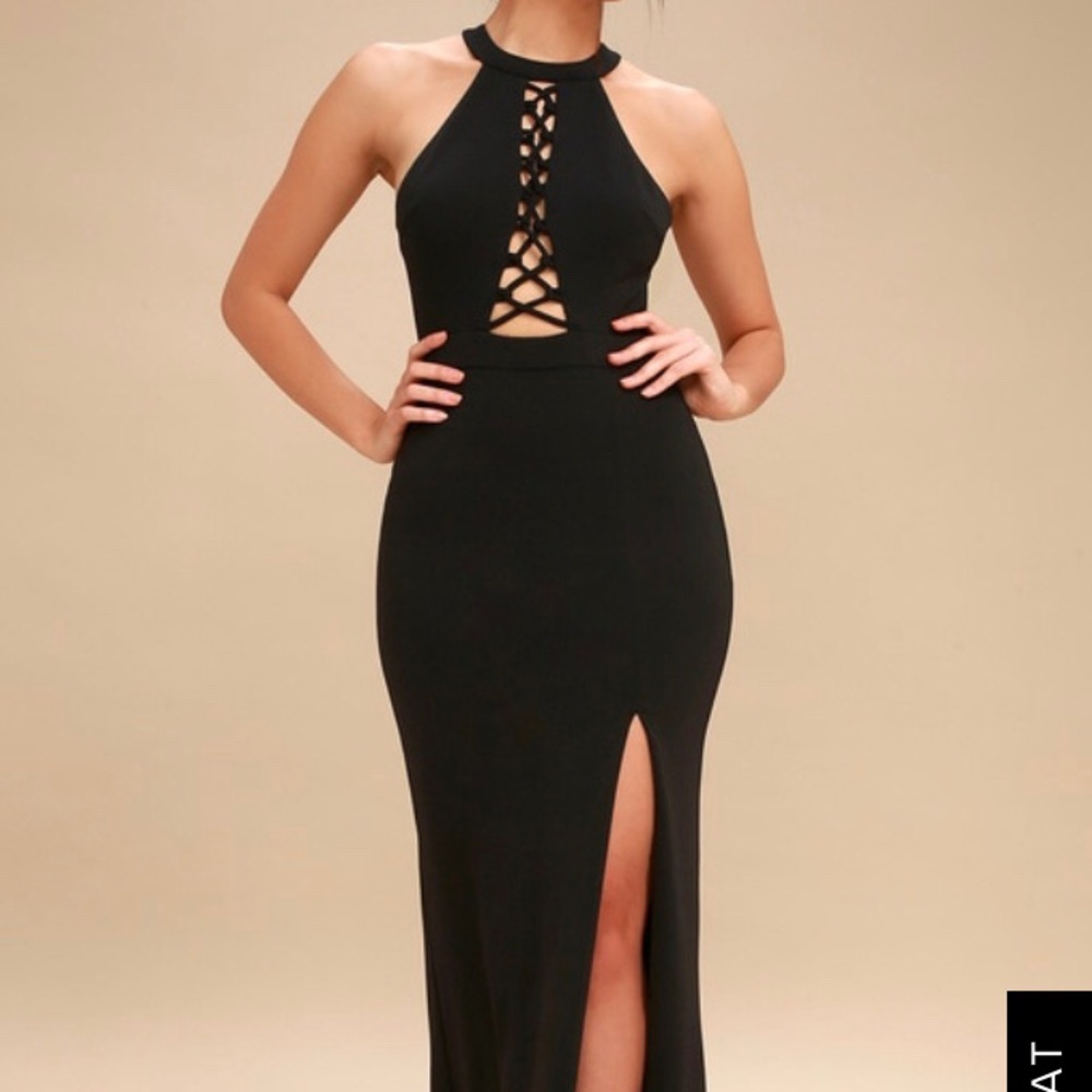 NWT Lulus floor length dress
